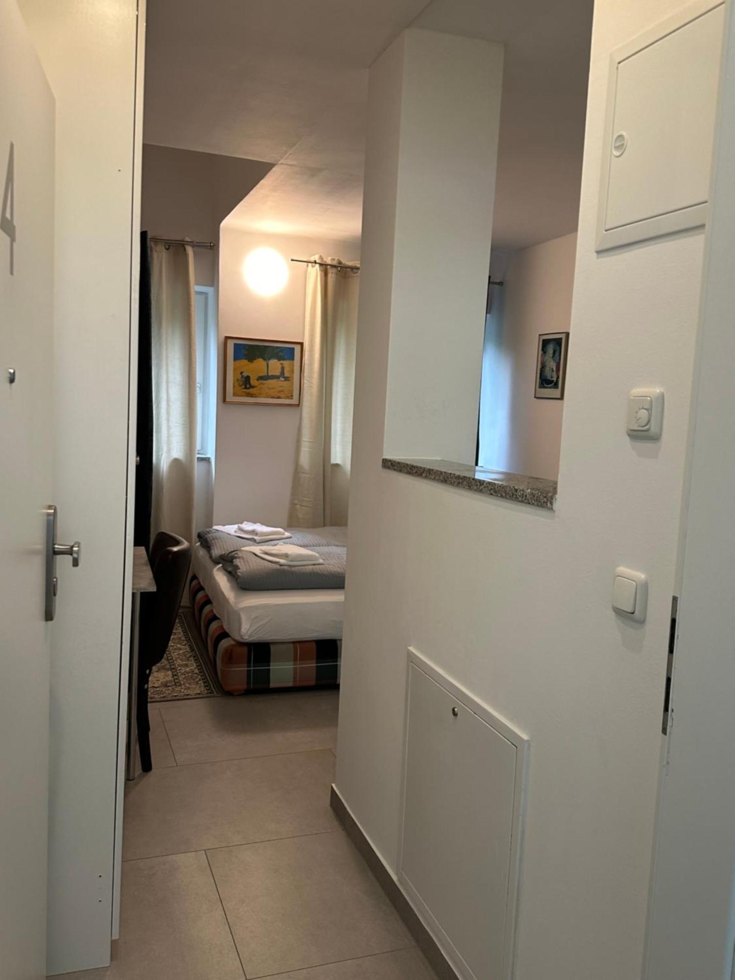 Estelada Boarding Houses - Bogenhausen Munchen Bagian luar foto